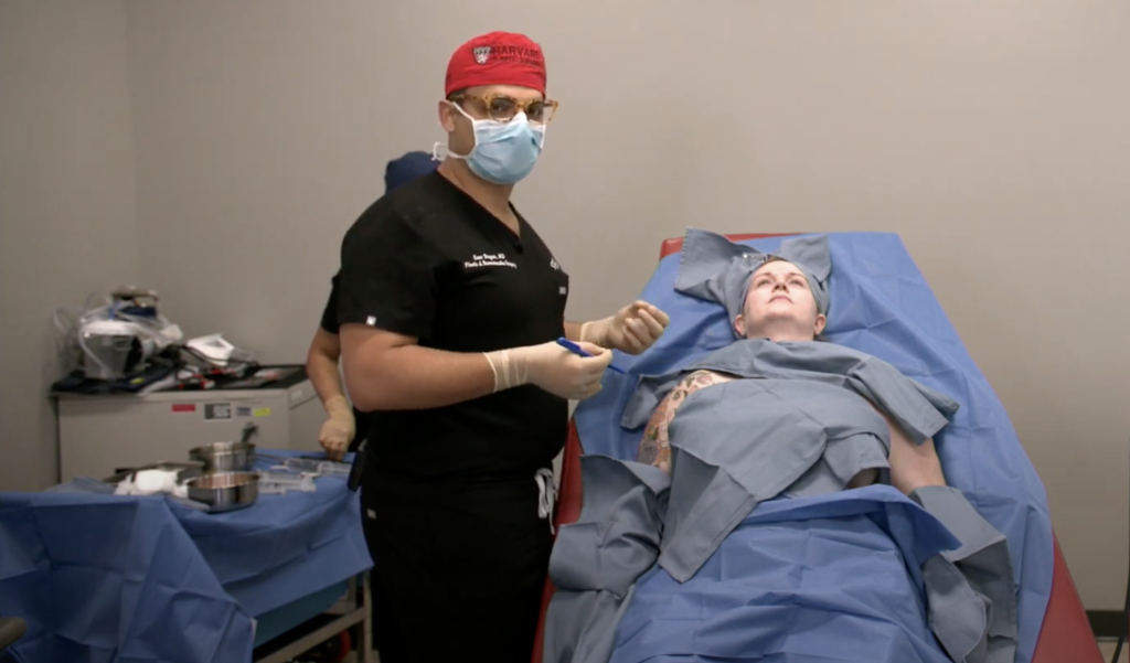 Live Demo: Precision RF Contouring on the Face and Knees - Dr. Erez Dayan