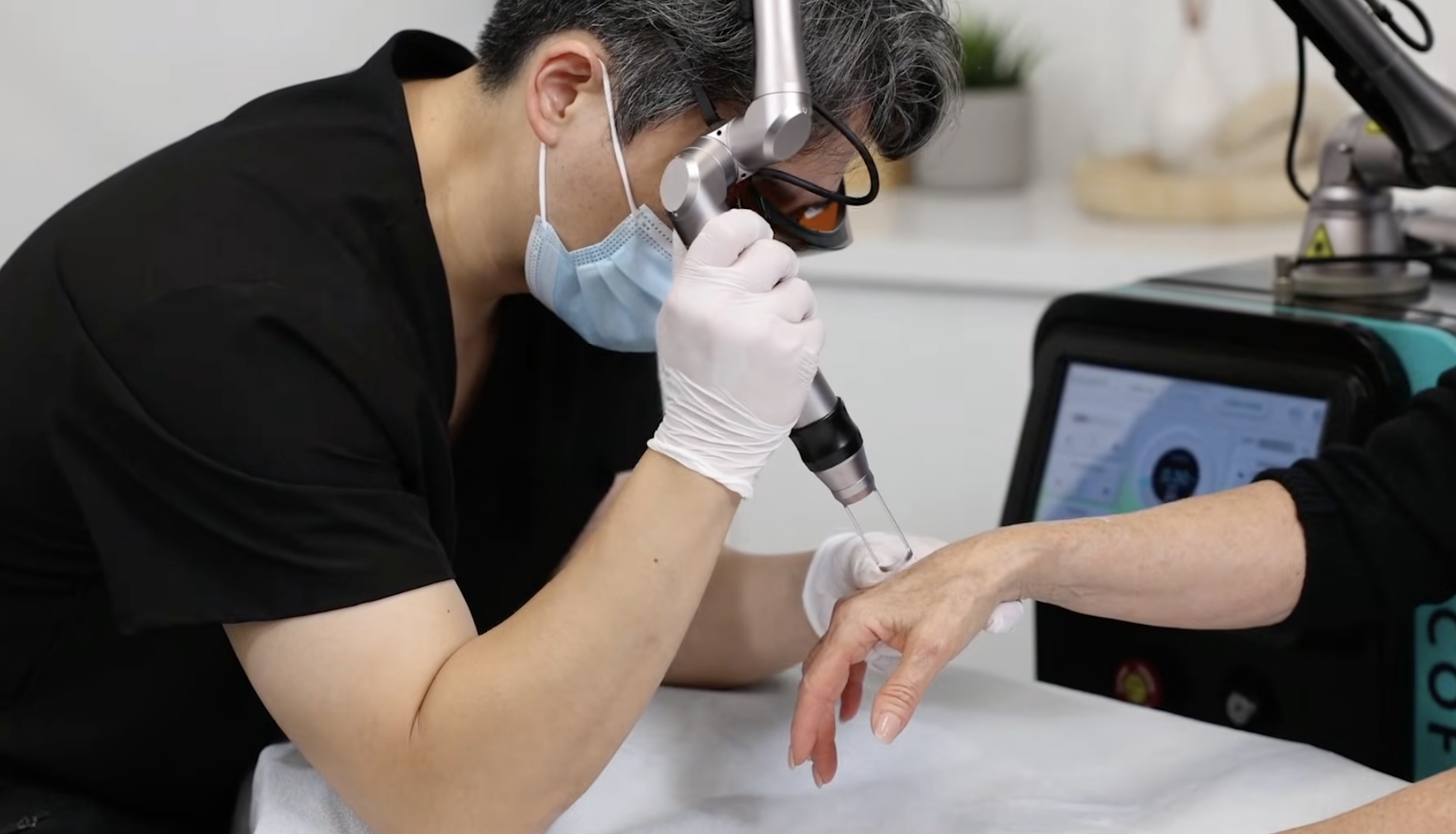 Picofy by InMode Epidermal Pigment Lesion Treatment: Clinical Approach and Treatment Parameters